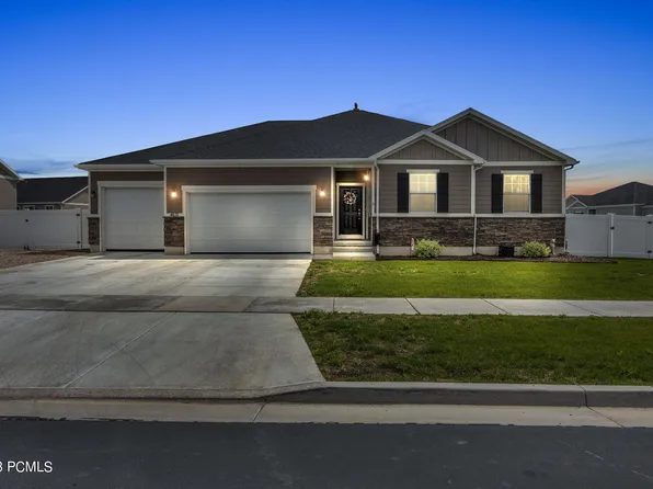 4621 W Pronghorn Ln, Syracuse, UT 84075
