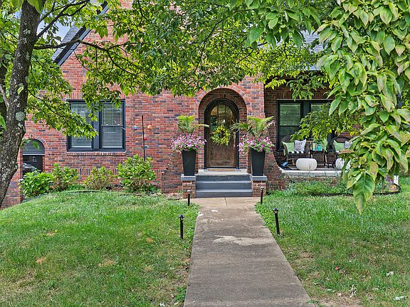 3rd image of 4007 Norwood Ave