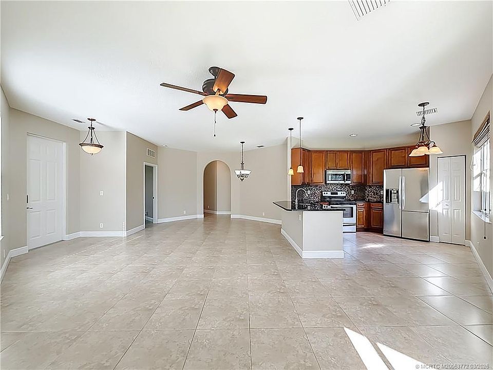 1st image of 211 SW Deleon Springs Dr