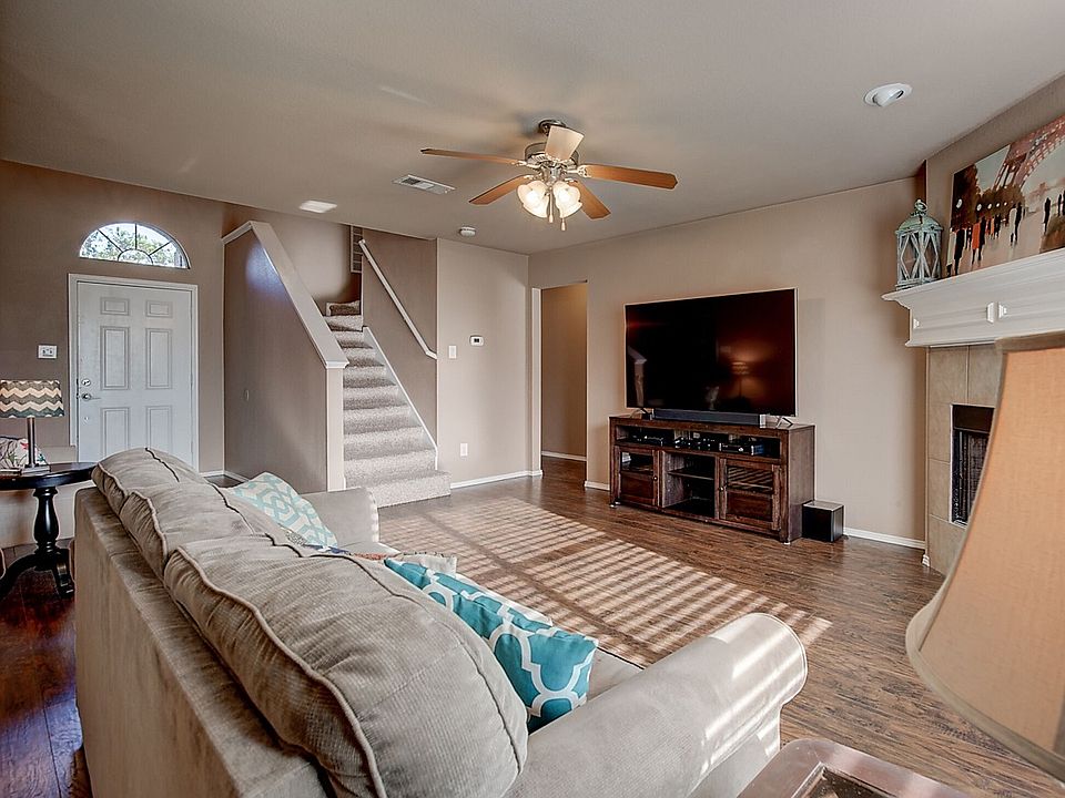 Wonderful family room!
