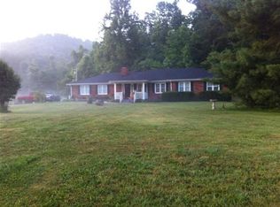 6218 White Oak Rd, Junction City, KY 40440