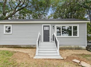 186 Pleasant St, Lunenburg, MA 01462