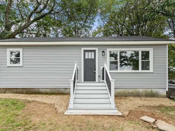 186 Pleasant St, Lunenburg, MA 01462