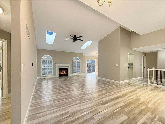 2nd image of 1009 Dardenne Woods Dr