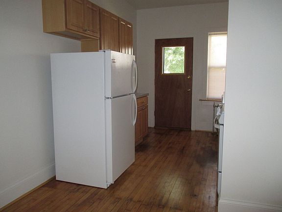3rd image of 4840 N Hermitage Ave APT 1W
