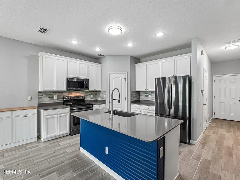120 Appleton Ct — Photo 16
