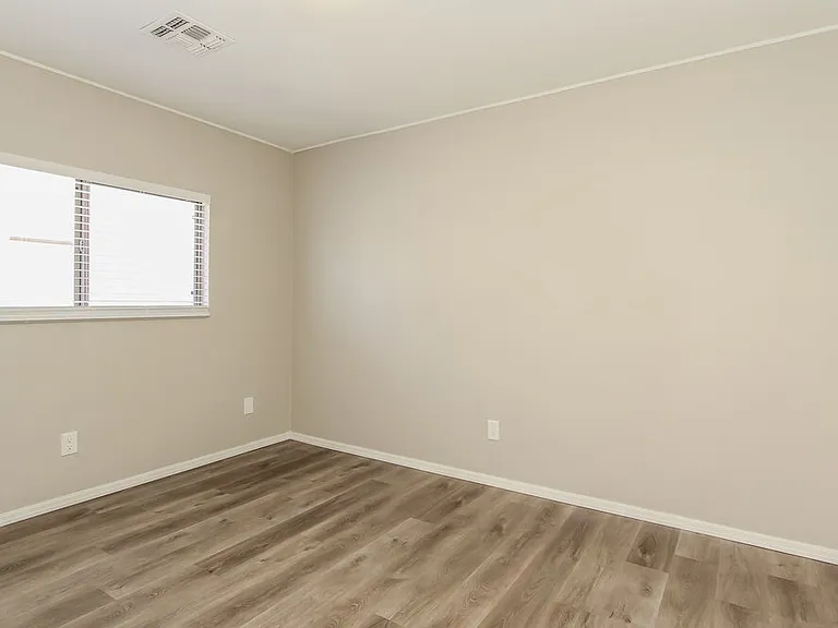 11807 W Ester Dr — Photo 16