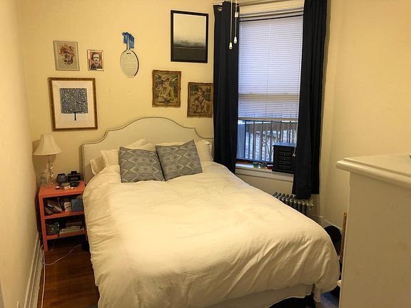 3rd image of 3175 N Pine Grove Ave APT 51