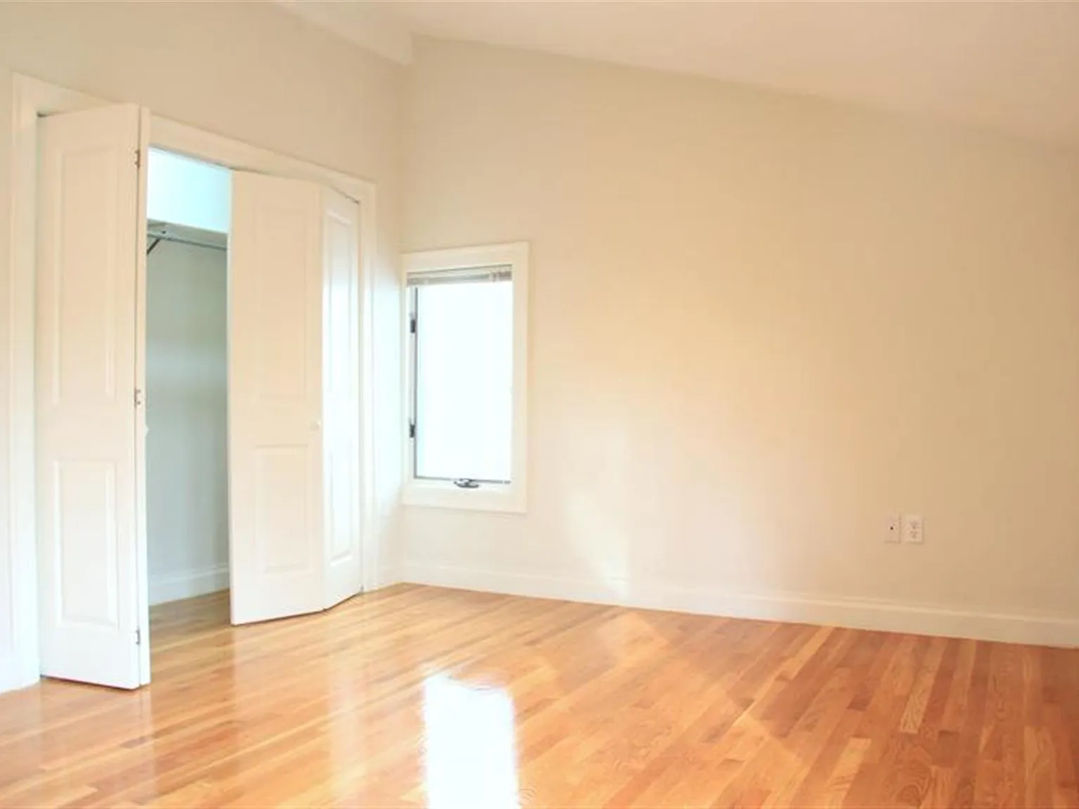 2 bed, $3,700 — Photo 4