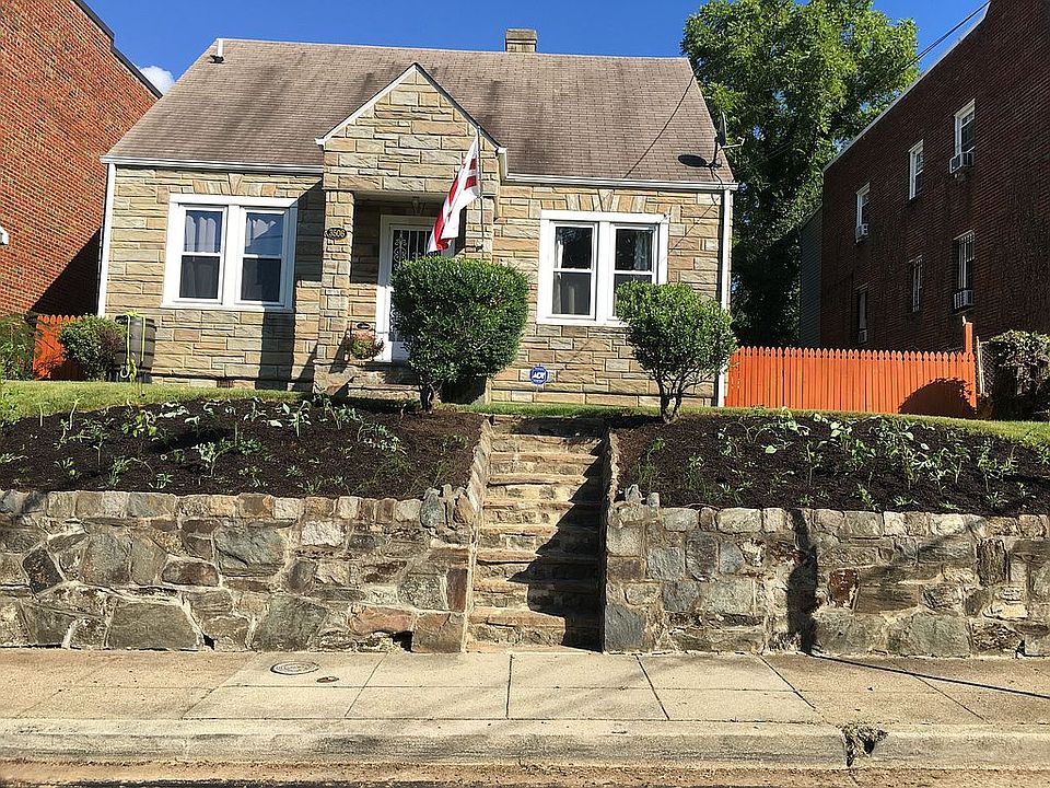 Custom Landscaping
