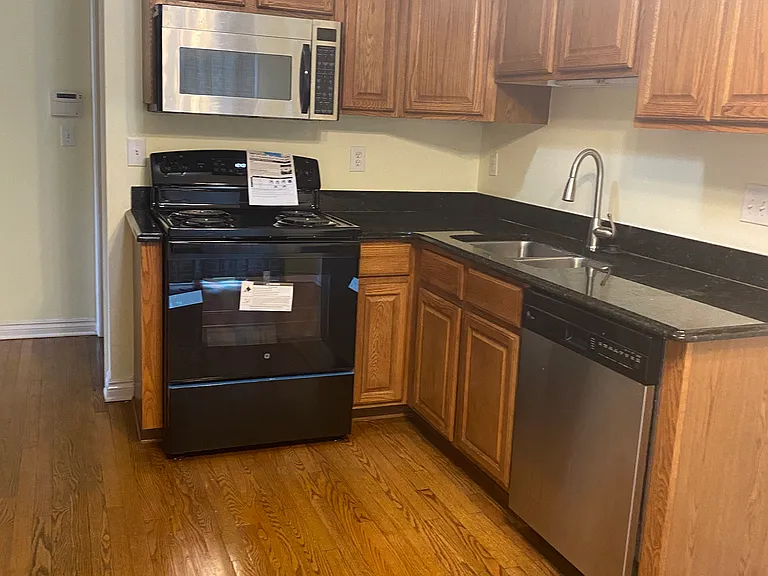 1638 E Lakeview Ln — Photo 6