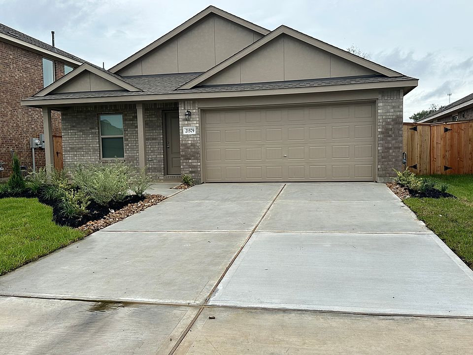 1st image of 21579 Casavatore Dr