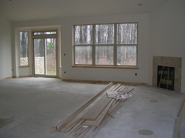 2nd image of 19353 Linwood Dr