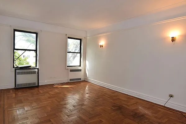 Rented by Zuz Realty | media 13