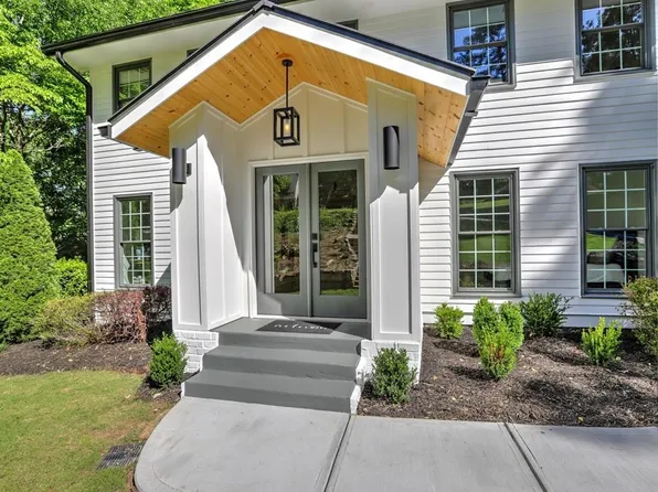 4270 Fairgreen Dr NE, Marietta, GA 30068