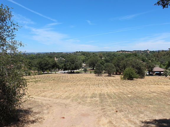 3rd image of 5720 Monte Claire Ln