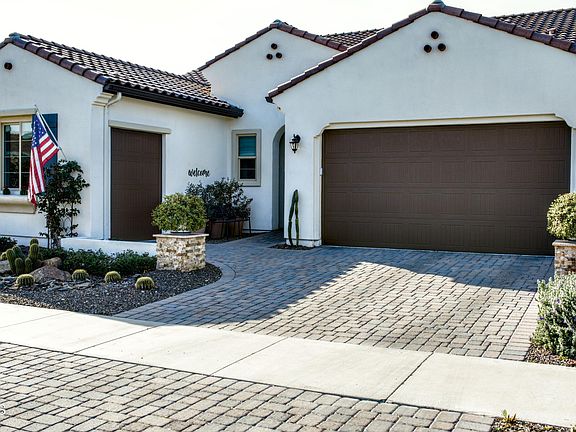 2nd image of 20471 W COOLIDGE Street