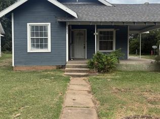 605 Ivanhoe St, Perry, OK 73077