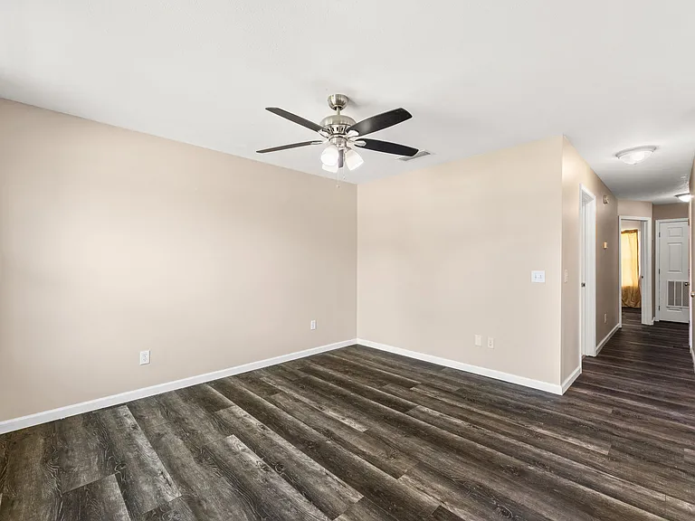 2716 Oak Hammock Dr — Photo 7