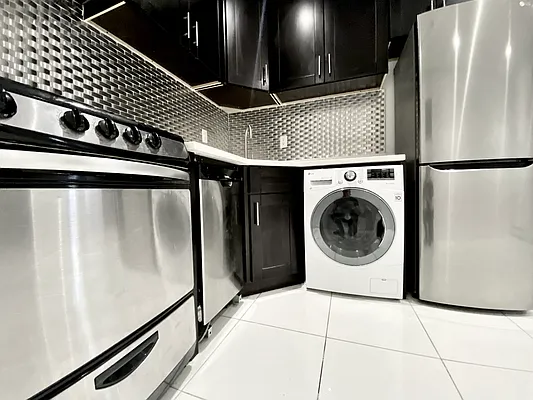 Rented by Vector New York, LLC | media 15