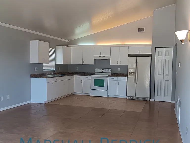 616 Santa Barbara Blvd — Photo 2