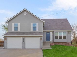 10319 N Virginia Ave, Kansas City, MO 64155