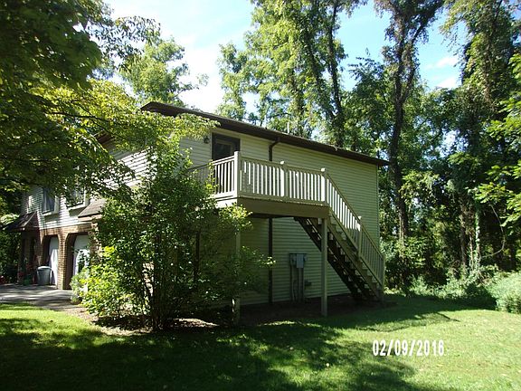 2nd image of 4 Breton Ln