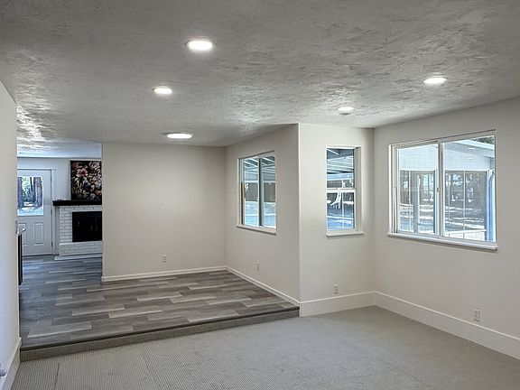 5th image of 28016 Green Oaks Dr