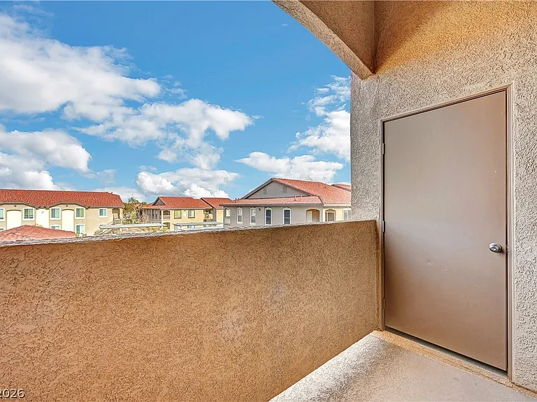 2305 W Horizon Ridge Pkwy #2423 — Photo 24