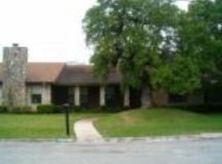 2103 W Lane Dr, Kerrville, TX 78028