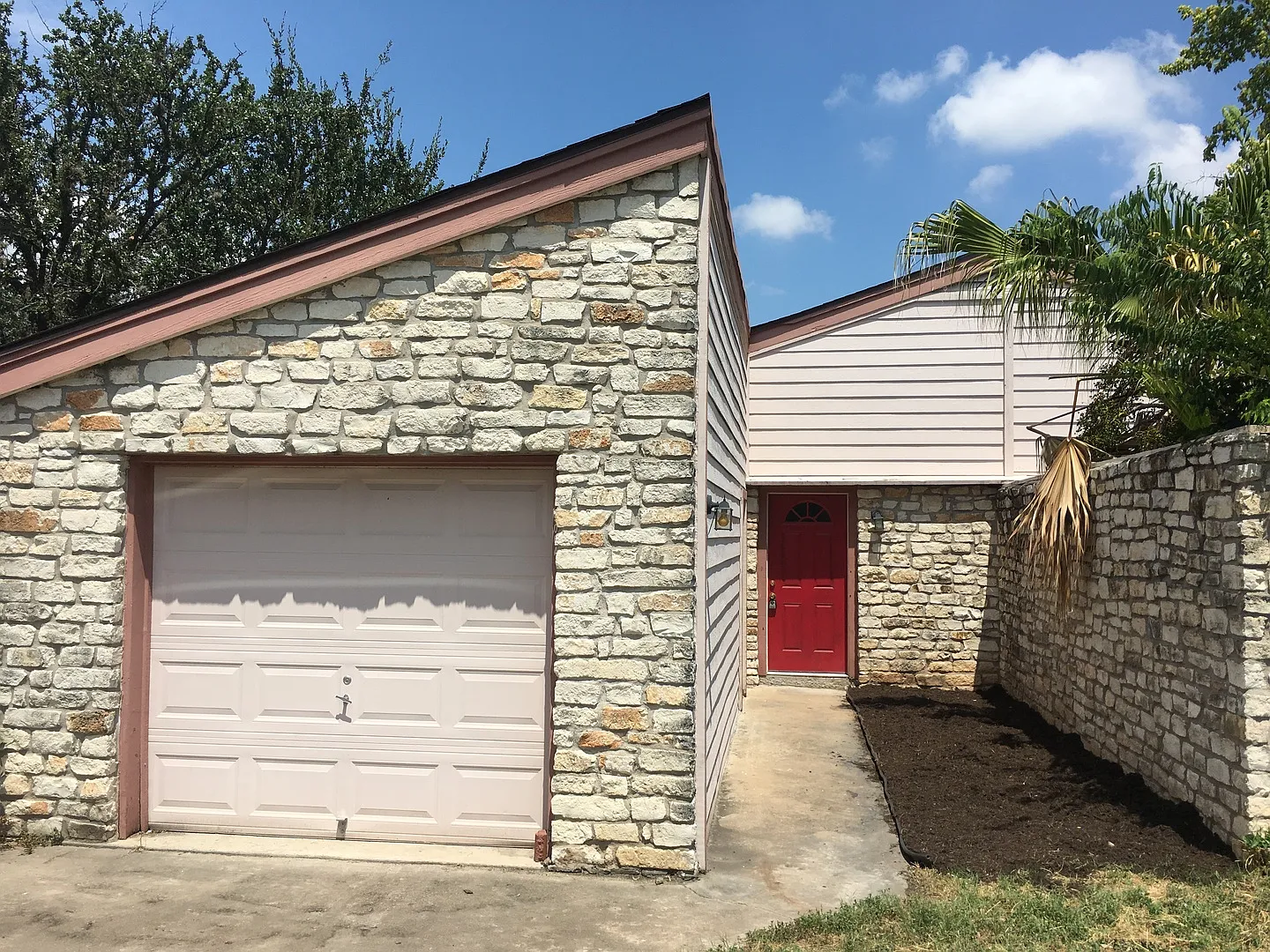 906 Sirocco Drive — Photo 1