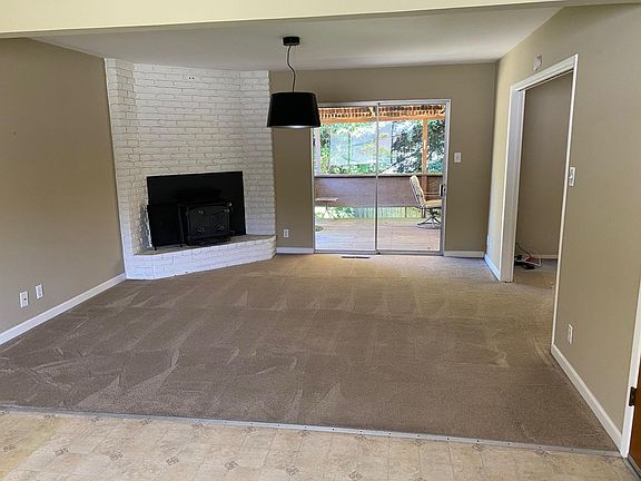 4th image of 604 Elm Dr