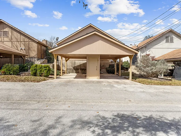 8430 Cranberry Hl — Photo 25
