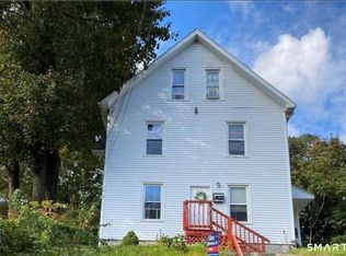 8 Summit St, Derby, CT 06418