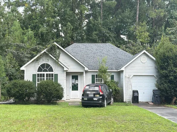7394 Diamond Ct, Belville, NC 28451