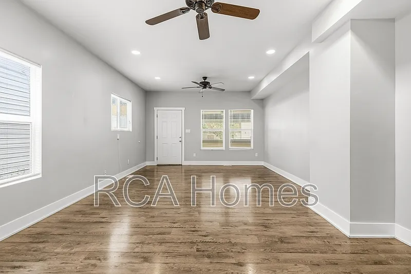 2 bed, 1.0 bath, 1380 sqft, $1,450 — Photo 2