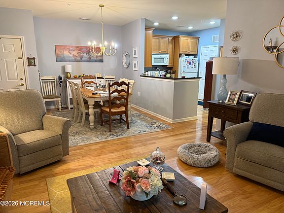 5th image of 624 Sophee Lane #6