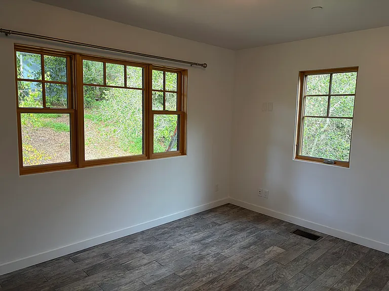 60 Crestview Ln — Photo 5