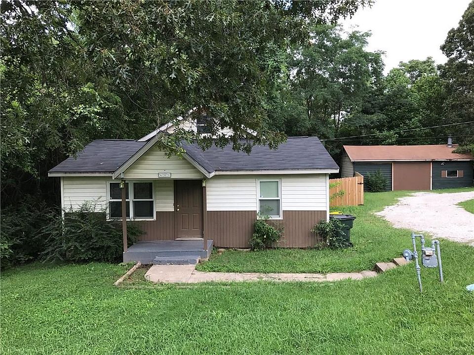 1st image of 601 E Hilltop Dr