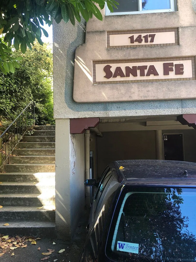 Santa Fe Apartments - Capitol Hill Living! — Photo 2
