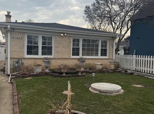 1643 Sycamore St, Des Plaines, IL