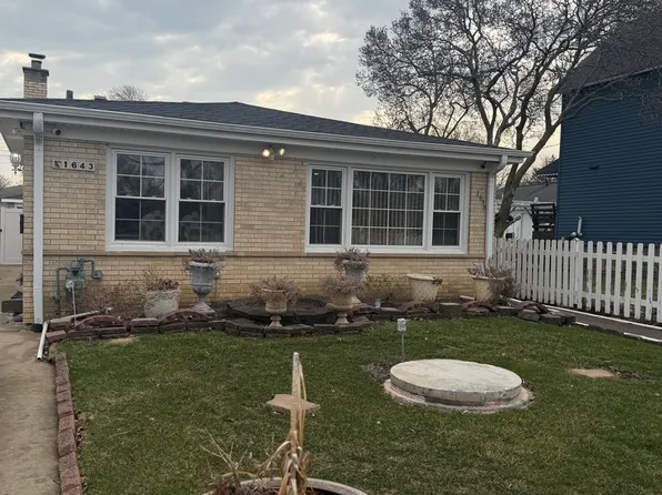 1643 Sycamore St, Des Plaines, IL 60018