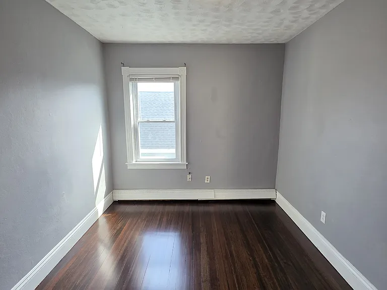  34 Berkley St 3rdflr 3b/1b Updated Spacious! Hardwoods! Petsok Prkg — Photo 8