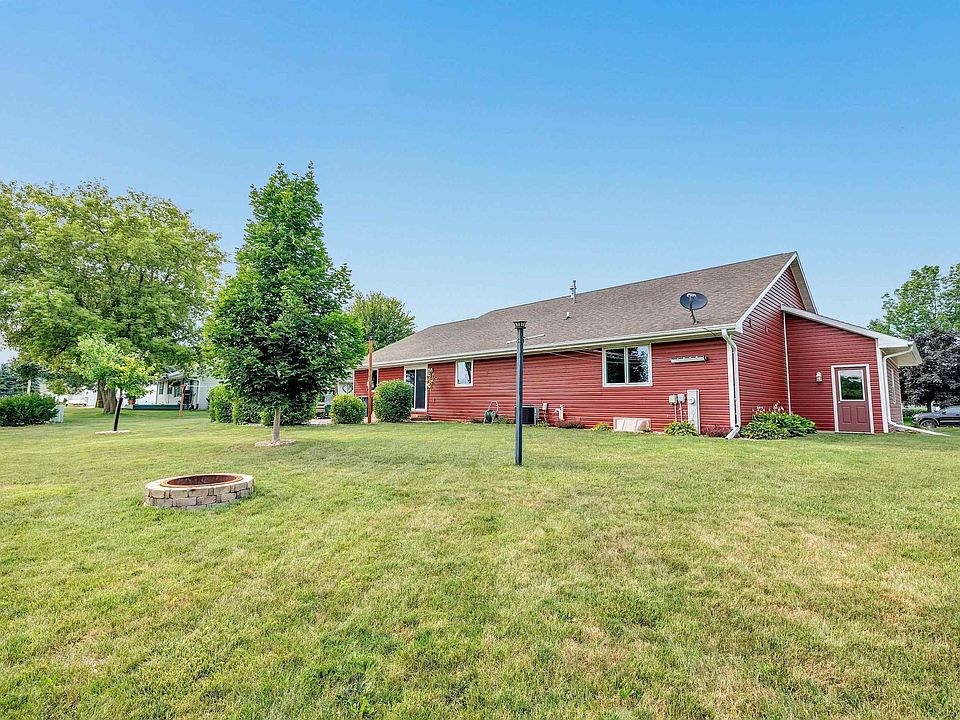 672 Muenster Ln, Seymour, WI 54165 MLS 50278990 Zillow