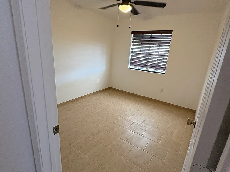 574 N Bernal Dr — Photo 12