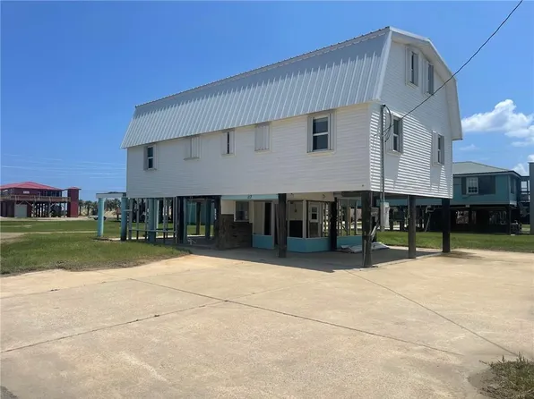 117 Mulberry Ln, Grand Isle, LA 70358