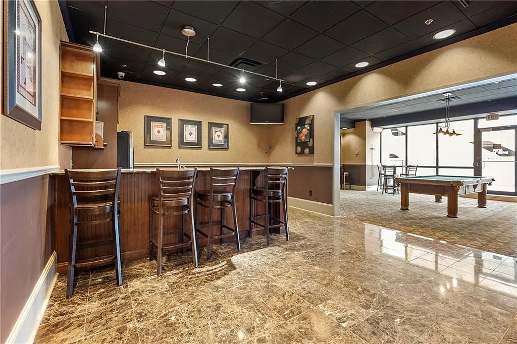 1 bed, 1.0 bath, 813 sqft, $1,700 — Photo 4