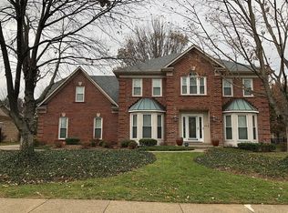 8915 Willow Springs Dr, Lyndon, KY 40242