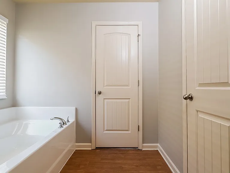 494 Lobdale Falls Dr — Photo 9