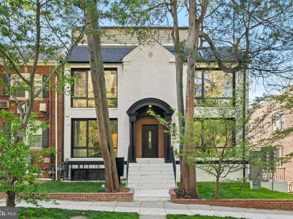 2504 41st St NW, Washington, DC